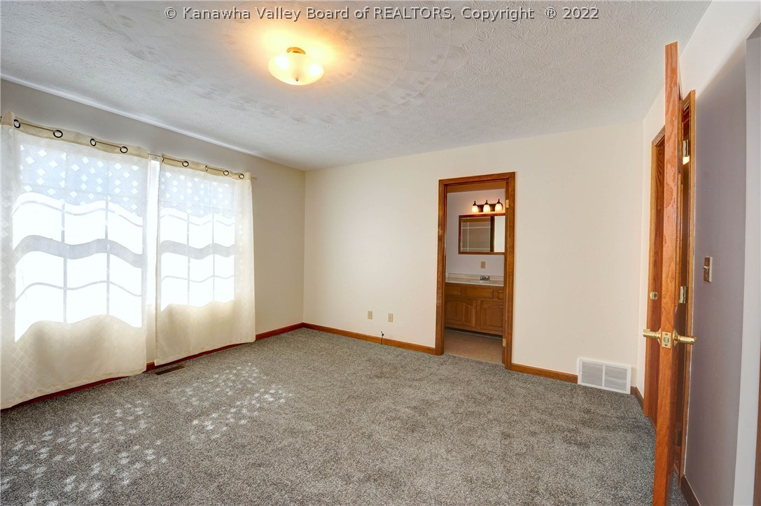 11613 Charleston Road Kenna, WV 25248 - Photo 12 of 28 Gallery Image 12