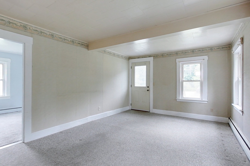 321 Main Street Townsend, MA 01469 - Photo 10 of 31
