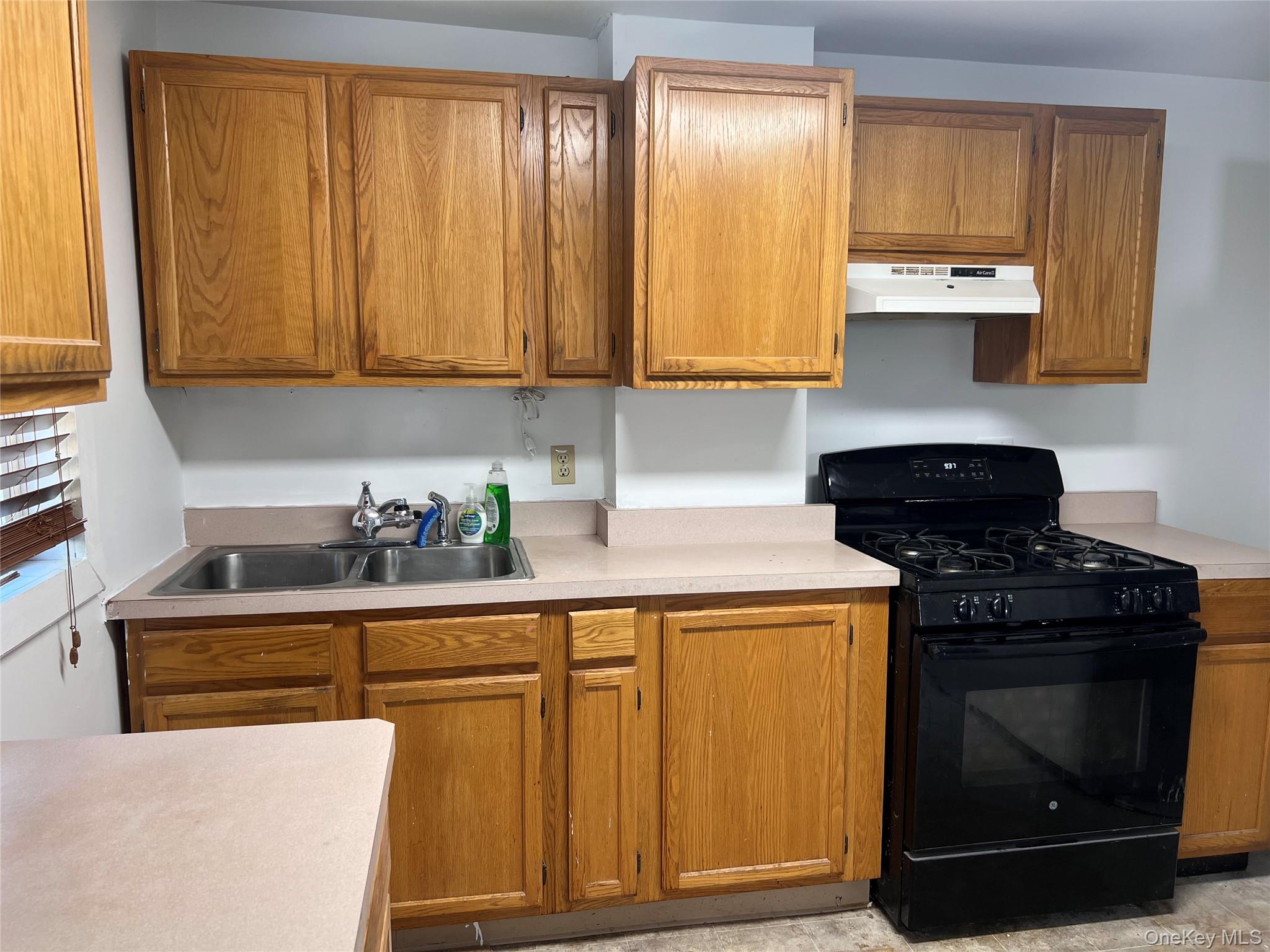 7 Berry Street Wallkill, NY 12589 - Photo 7 of 17