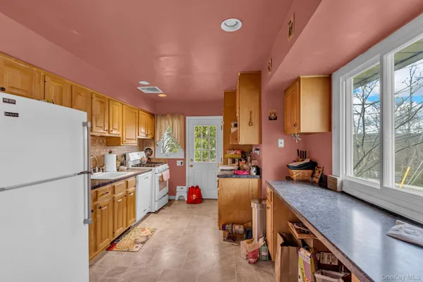 $459,000 | 2028 Oakwood Drive, Peekskill, NY 10566