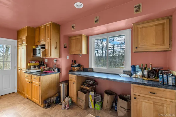 $459,000 | 2028 Oakwood Drive, Peekskill, NY 10566