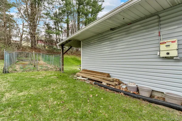 $459,000 | 2028 Oakwood Drive, Peekskill, NY 10566