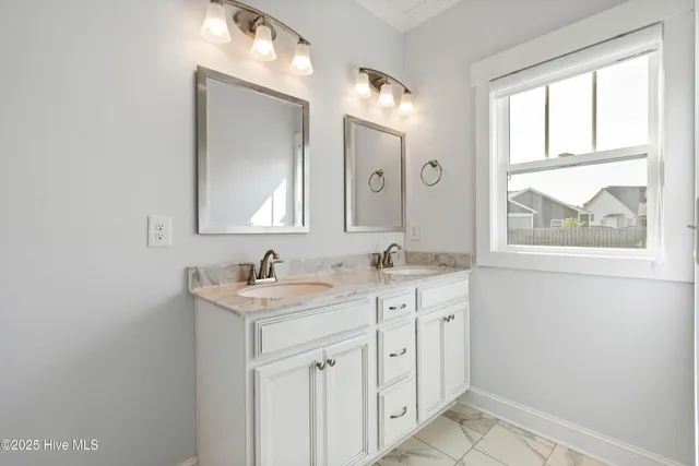 $475,000 | 108 North Lamplighters Walk, Hampstead, NC 28443