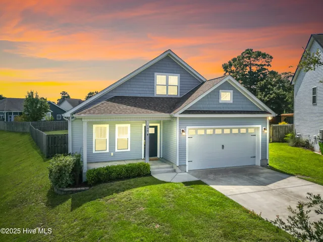 $475,000 | 108 North Lamplighters Walk, Hampstead, NC 28443