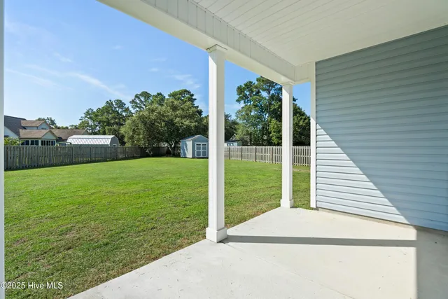 $475,000 | 108 North Lamplighters Walk, Hampstead, NC 28443