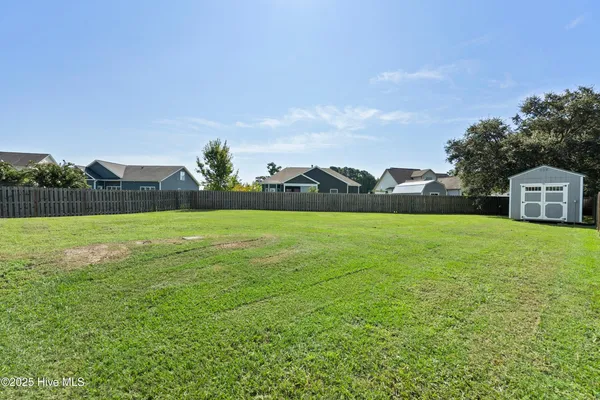 $475,000 | 108 North Lamplighters Walk, Hampstead, NC 28443