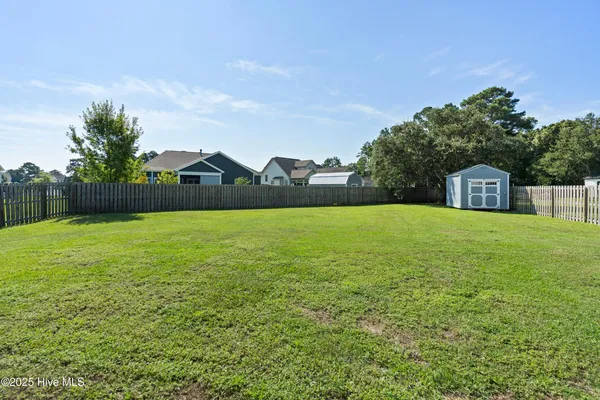 $475,000 | 108 North Lamplighters Walk, Hampstead, NC 28443