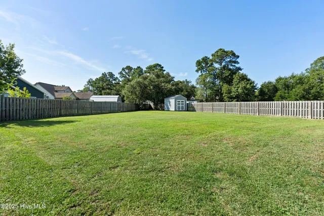 $475,000 | 108 North Lamplighters Walk, Hampstead, NC 28443