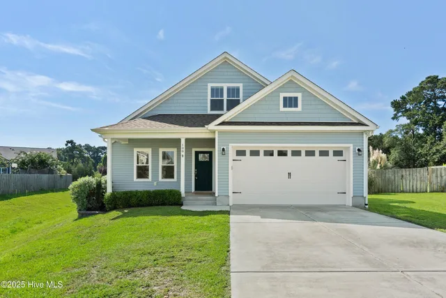 $475,000 | 108 North Lamplighters Walk, Hampstead, NC 28443