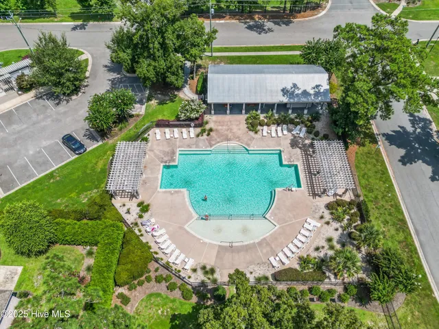 $475,000 | 108 North Lamplighters Walk, Hampstead, NC 28443