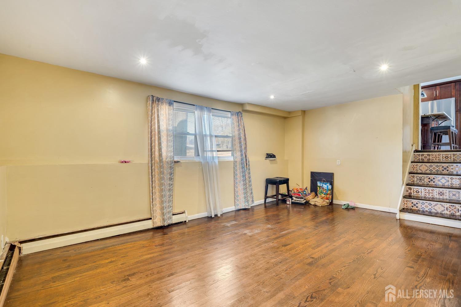 310 Overbrook Road Piscataway, NJ 08854 - Photo 6 of 29 Gallery Image 6