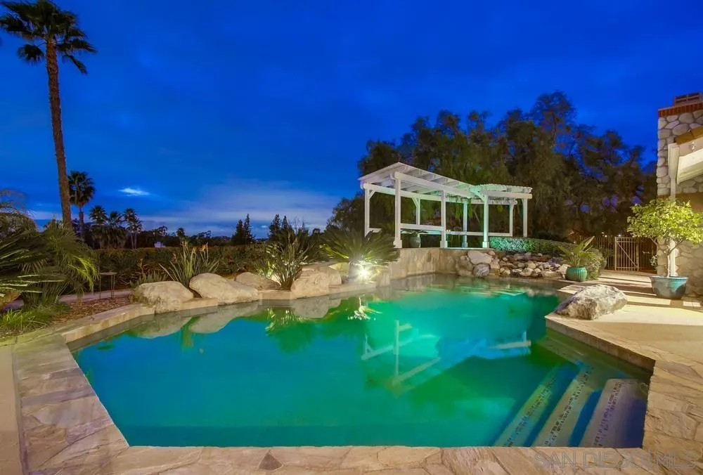 16157 Country Day Road Poway, CA 92064 - Photo 15 of 70