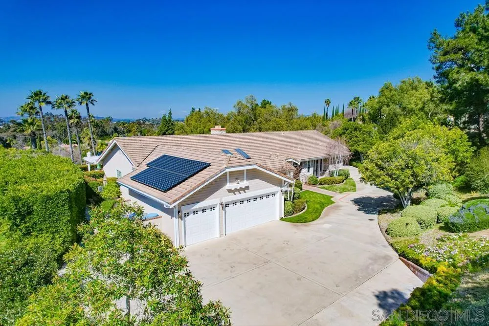16157 Country Day Road Poway, CA 92064 - Photo 6 of 70