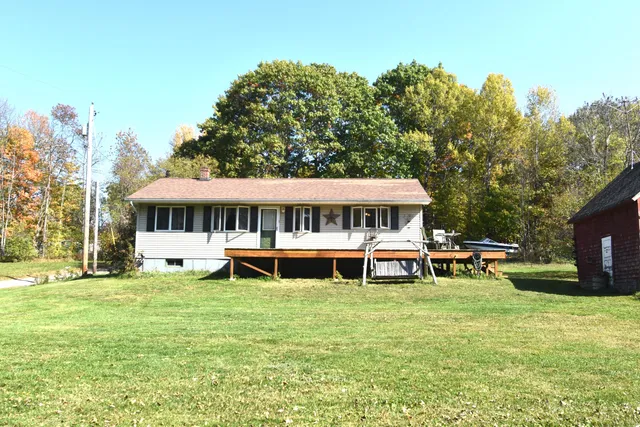 $199,000 | 3 Pine Lane, Burnham, ME 04922