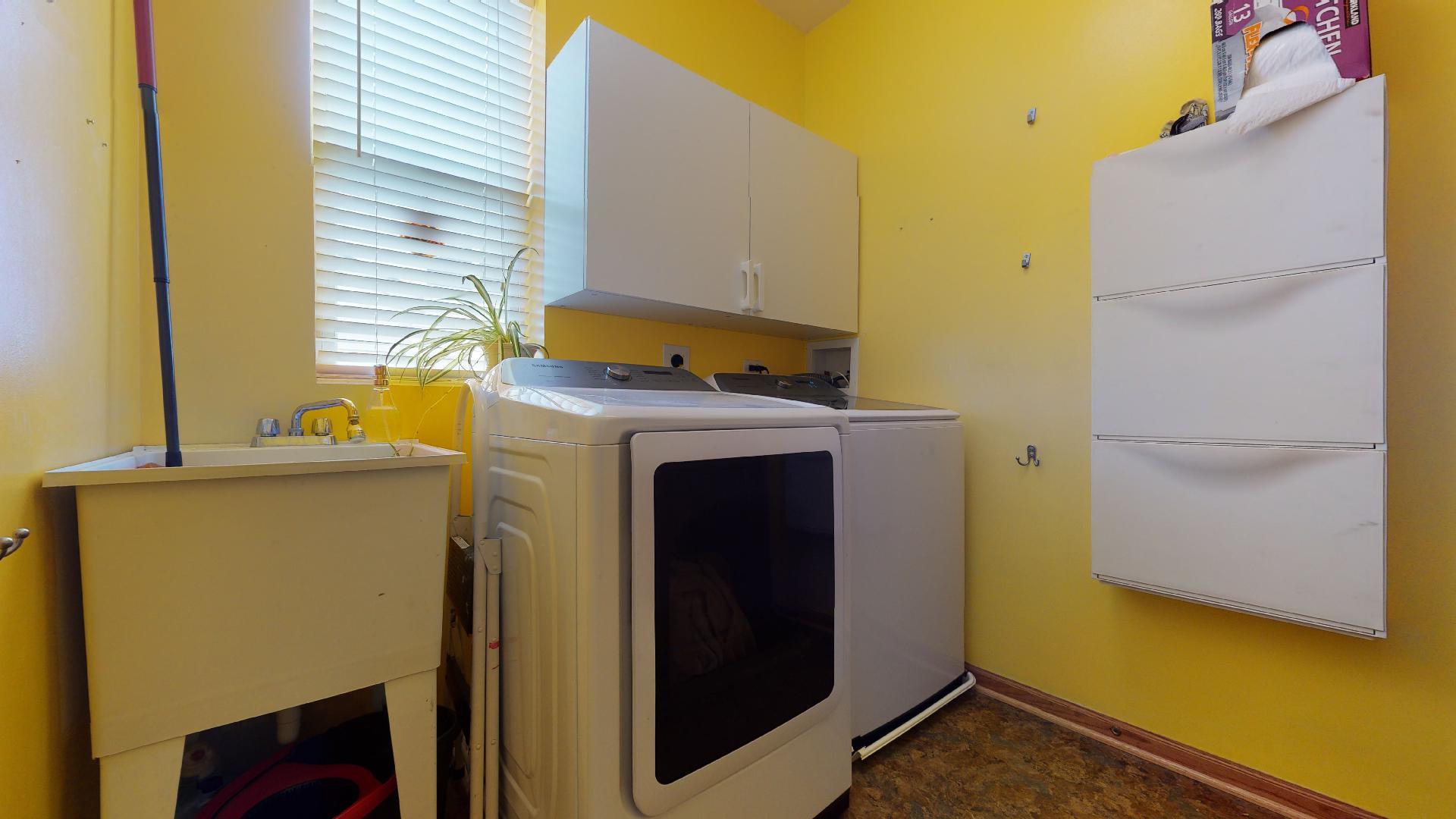 1637 Trails End Lane Bolingbrook, IL 60490 - Photo 15 of 40 a utility room with dryer and washer