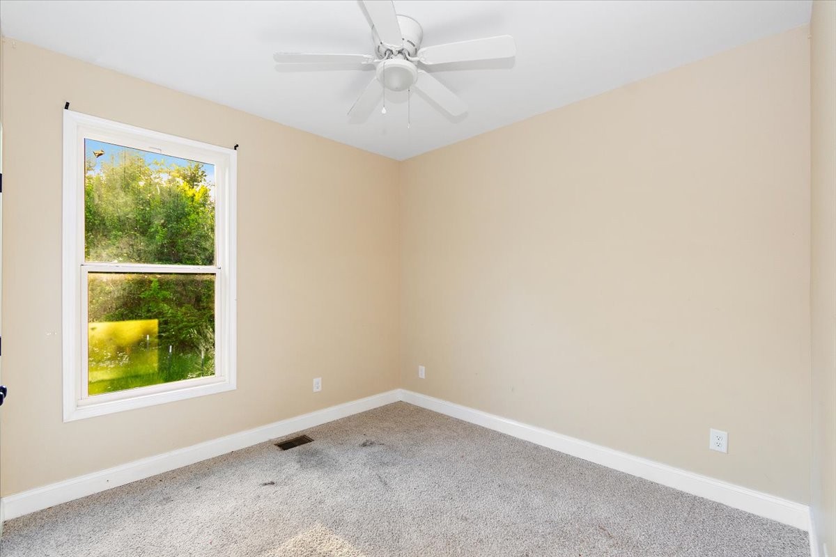 118 East Biggs Road Portland, TN 37148 - Photo 13 of 26 an empty room with a window