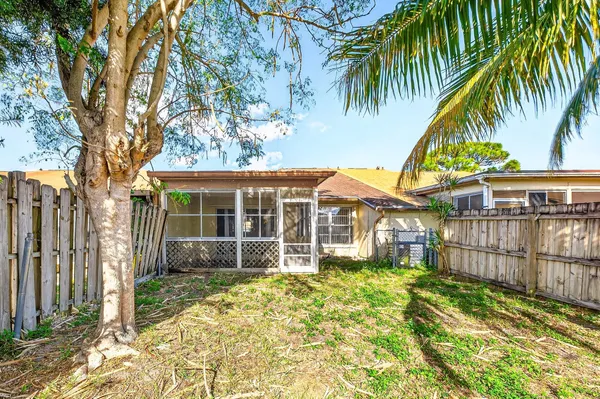 $2,200 | 108 Pinewood Court, Jupiter, FL 33458