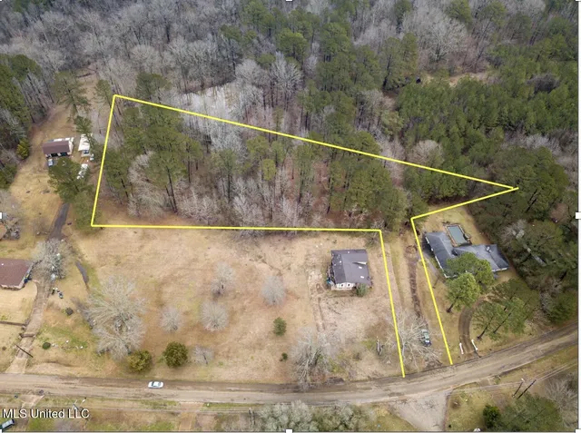 $42,000 | Forest Hill Road, Byram, MS 39272