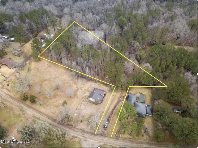$42,000 | Forest Hill Road, Byram, MS 39272