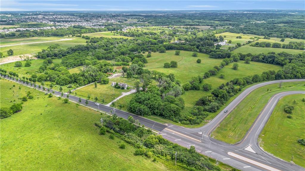 10700 Northeast Reinking Road Kansas City, MO 64156 - Photo 12 of 24