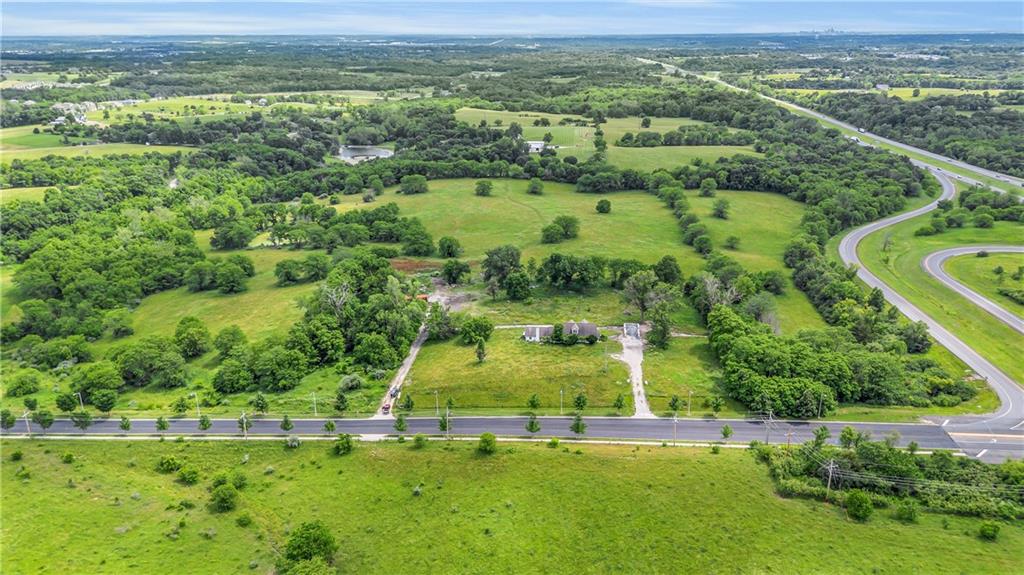 10700 Northeast Reinking Road Kansas City, MO 64156 - Photo 13 of 24