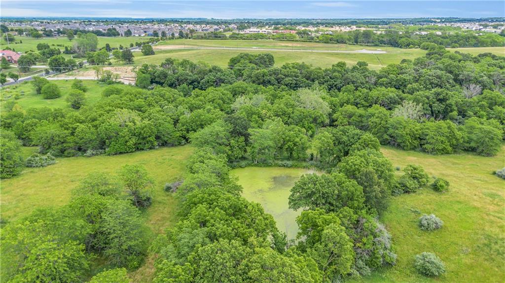 10700 Northeast Reinking Road Kansas City, MO 64156 - Photo 16 of 24