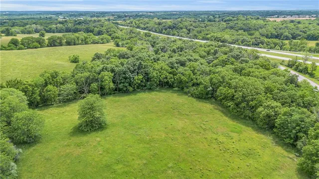 $2,800,000 | 10700 Northeast Reinking Road, Kansas City, MO 64156