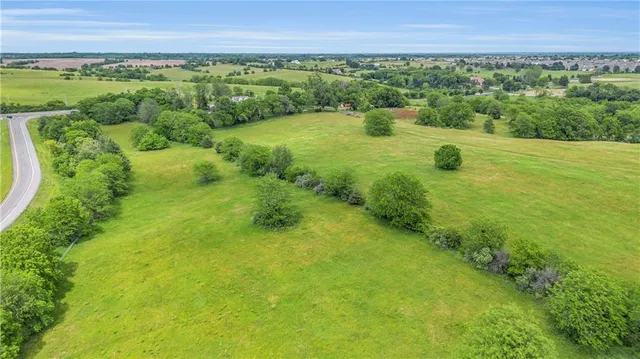 $2,800,000 | 10700 Northeast Reinking Road, Kansas City, MO 64156