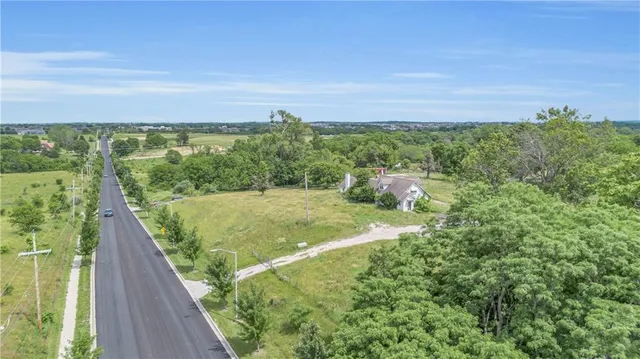 $2,800,000 | 10700 Northeast Reinking Road, Kansas City, MO 64156
