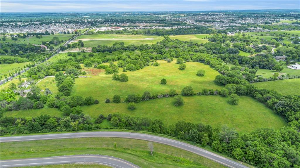 10700 Northeast Reinking Road Kansas City, MO 64156 - Photo 10 of 24