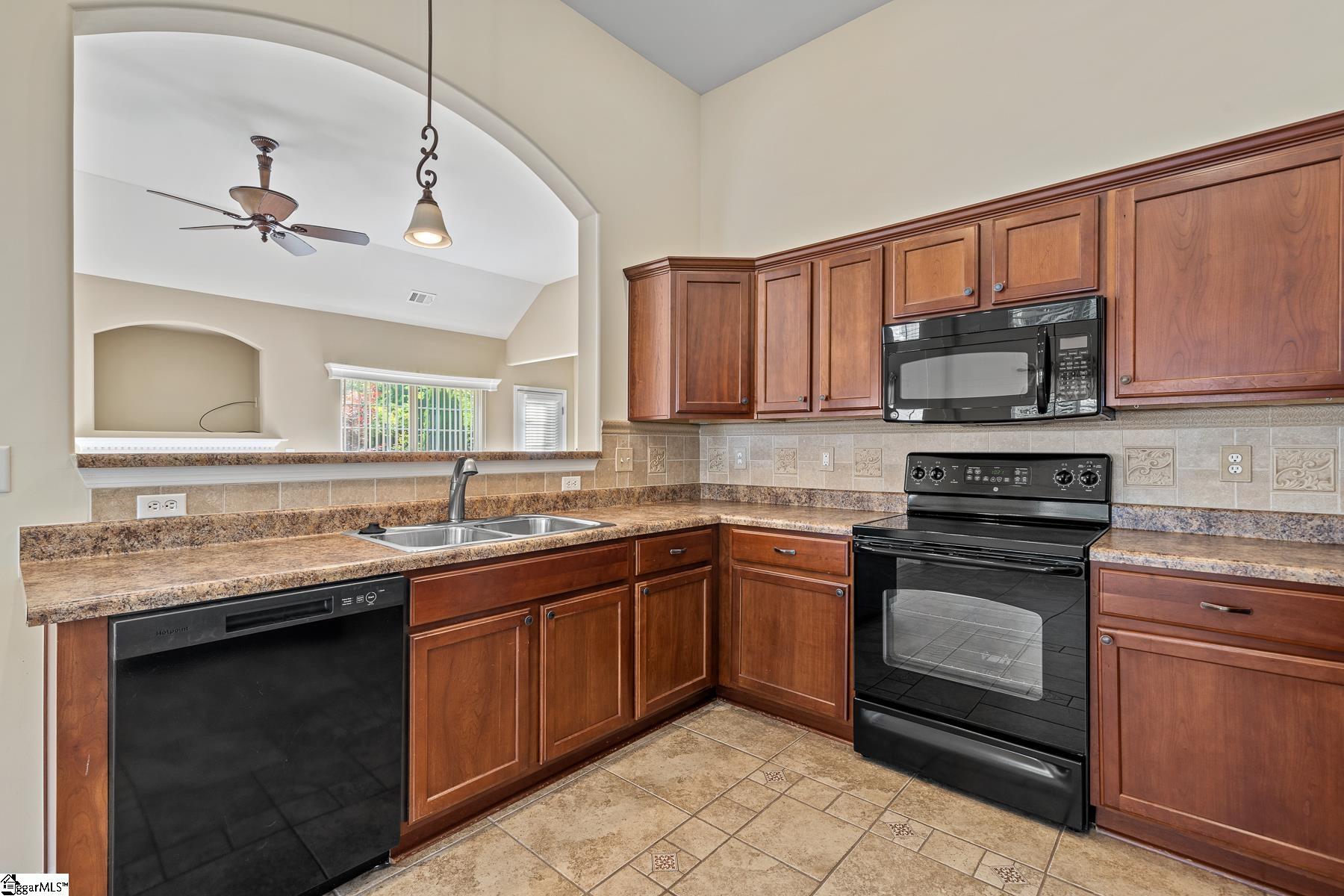 708 Center Road Taylors, SC 29687 - Photo 12 of 31 Gallery Image 12