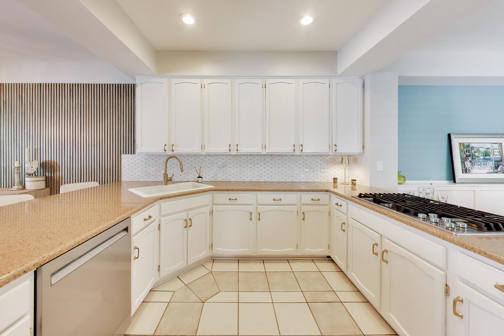 26443 North Ridge Court Mundelein, IL 60060 - Photo 17 of 52 Gallery Image 17