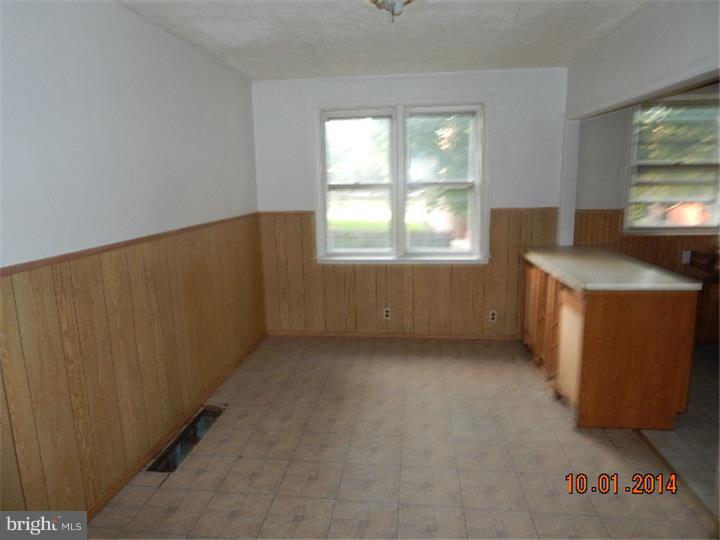 1135 South Merrimac Road Camden, NJ 08104 - Photo 3 of 12