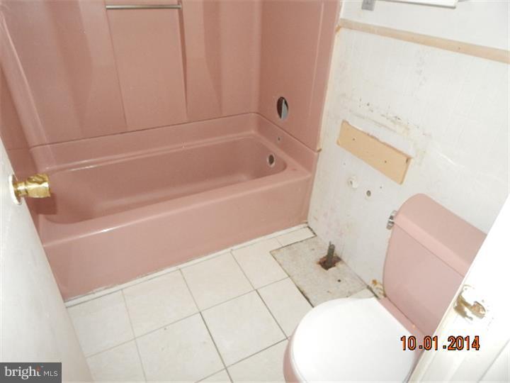 1135 South Merrimac Road Camden, NJ 08104 - Photo 8 of 12