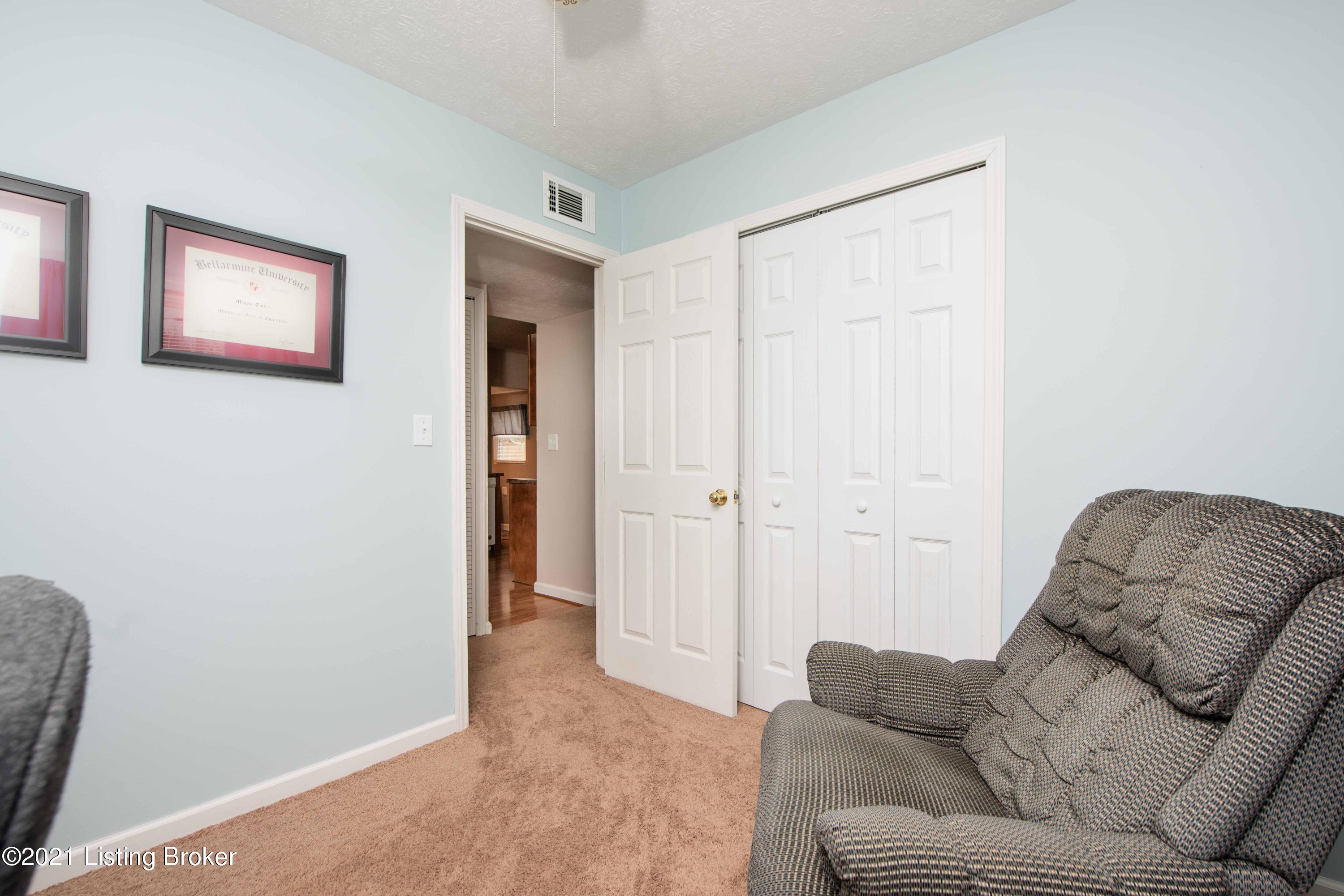 152 Beechland Road Louisville, KY 40229 - Photo 22 of 30 DSC_2233