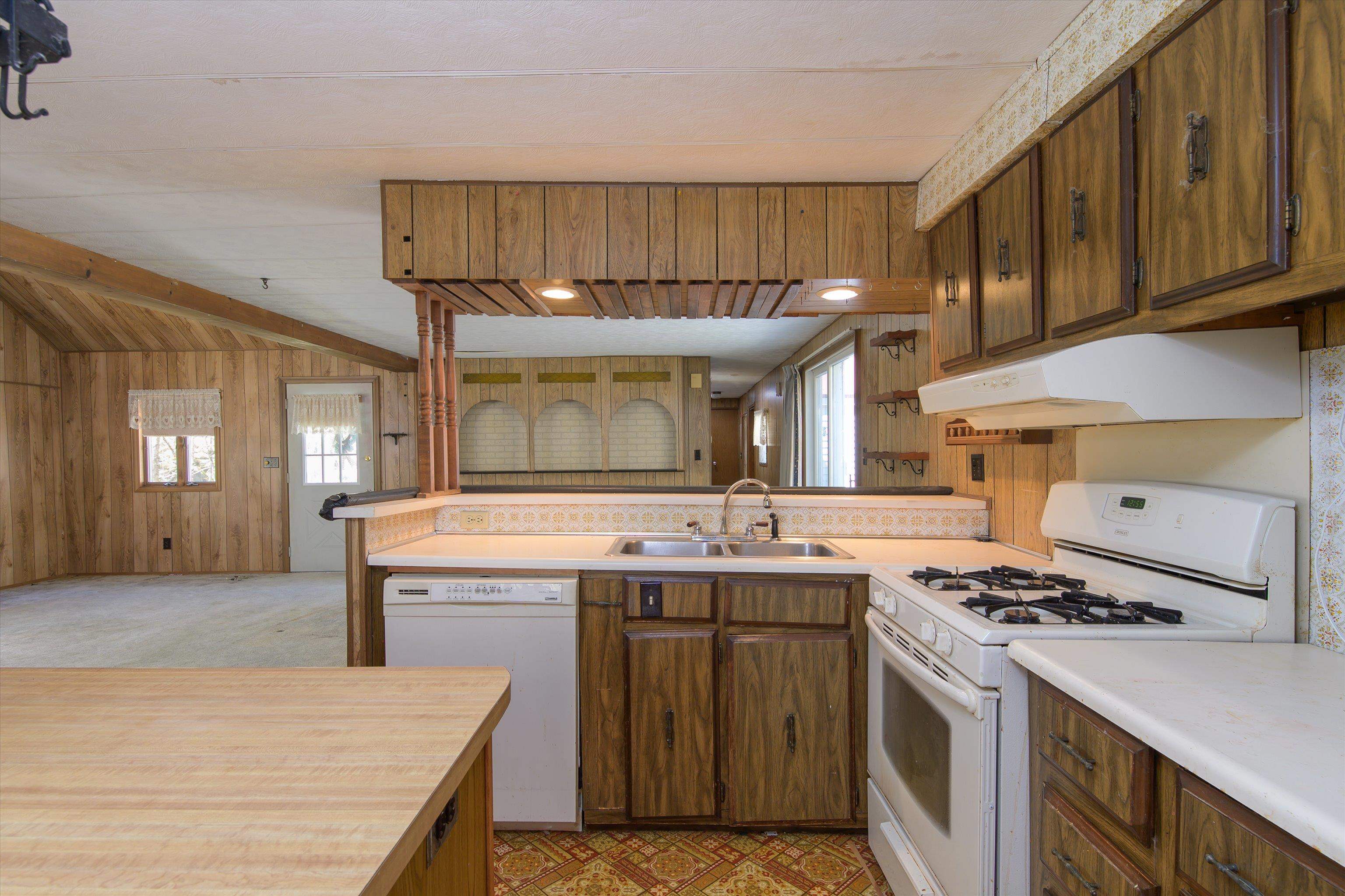1417 Dublin Road Plymouth, VT 05149 - Photo 7 of 39