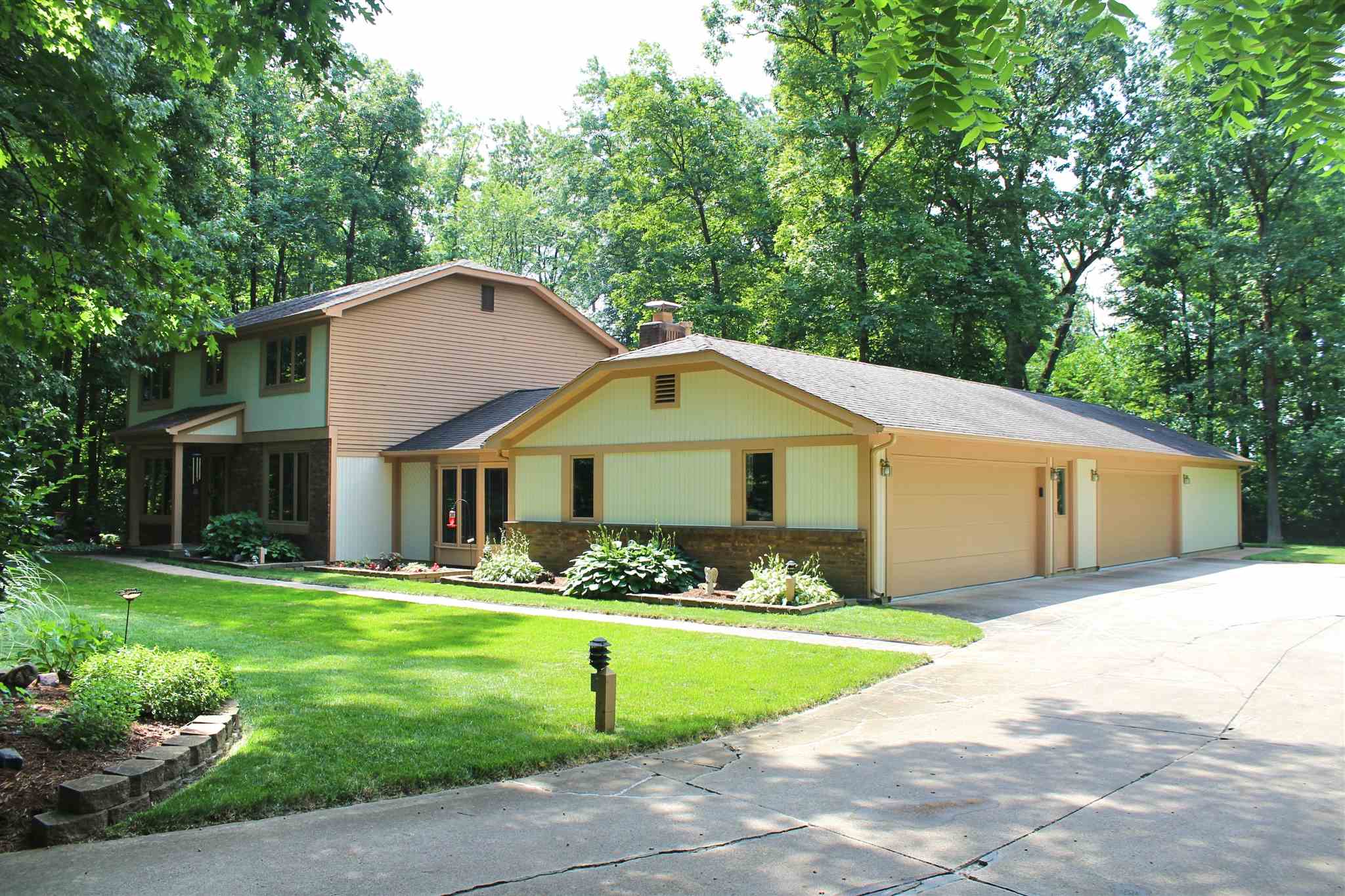 1032 Westerly Road Fort Wayne, IN 46845 - Photo 1 of 35 Gallery Image 1