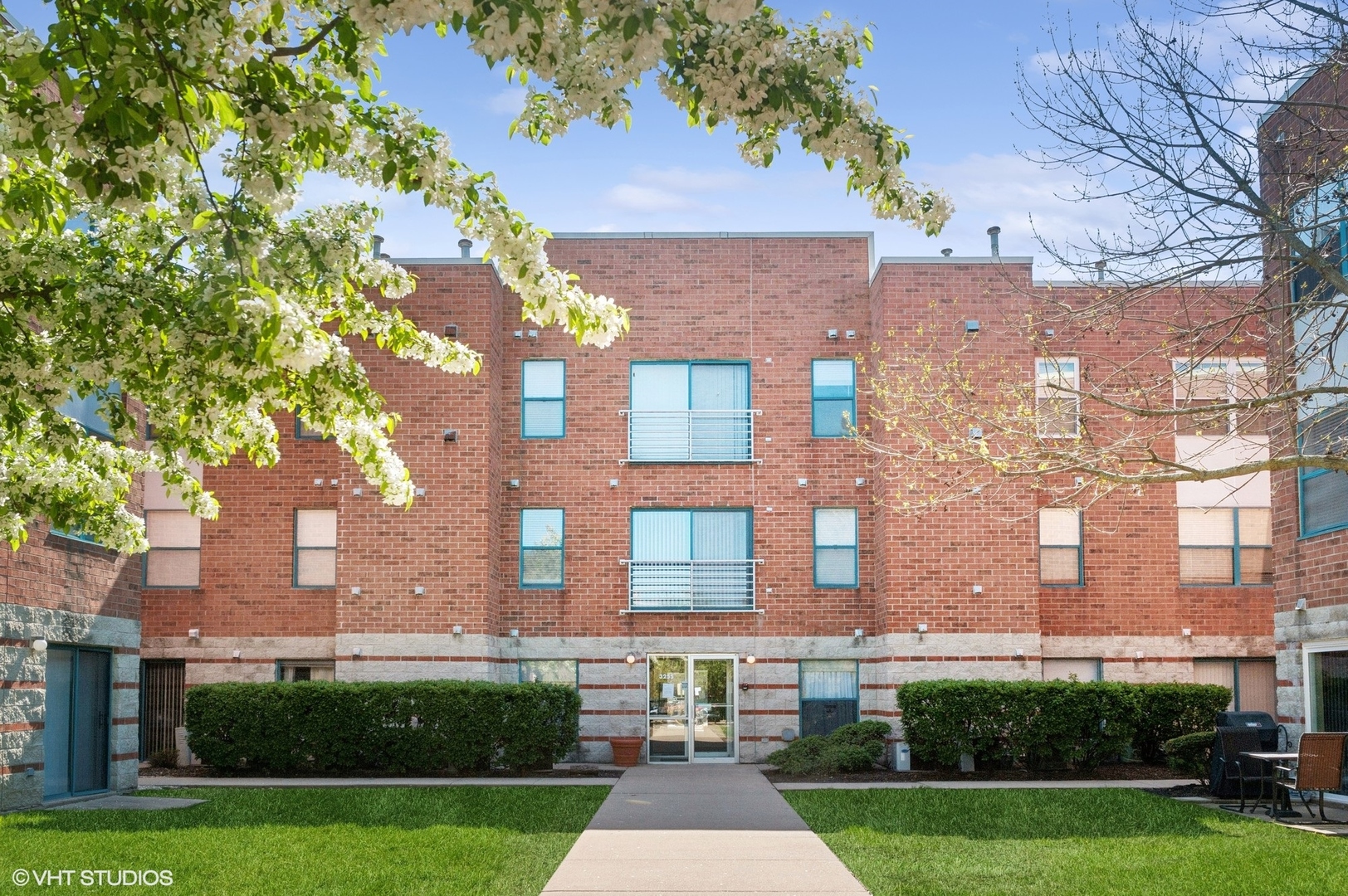 3255 Kirchoff Road, Unit 305 Rolling Meadows, IL 60008 - Photo 1 of 14 Gallery Image 1