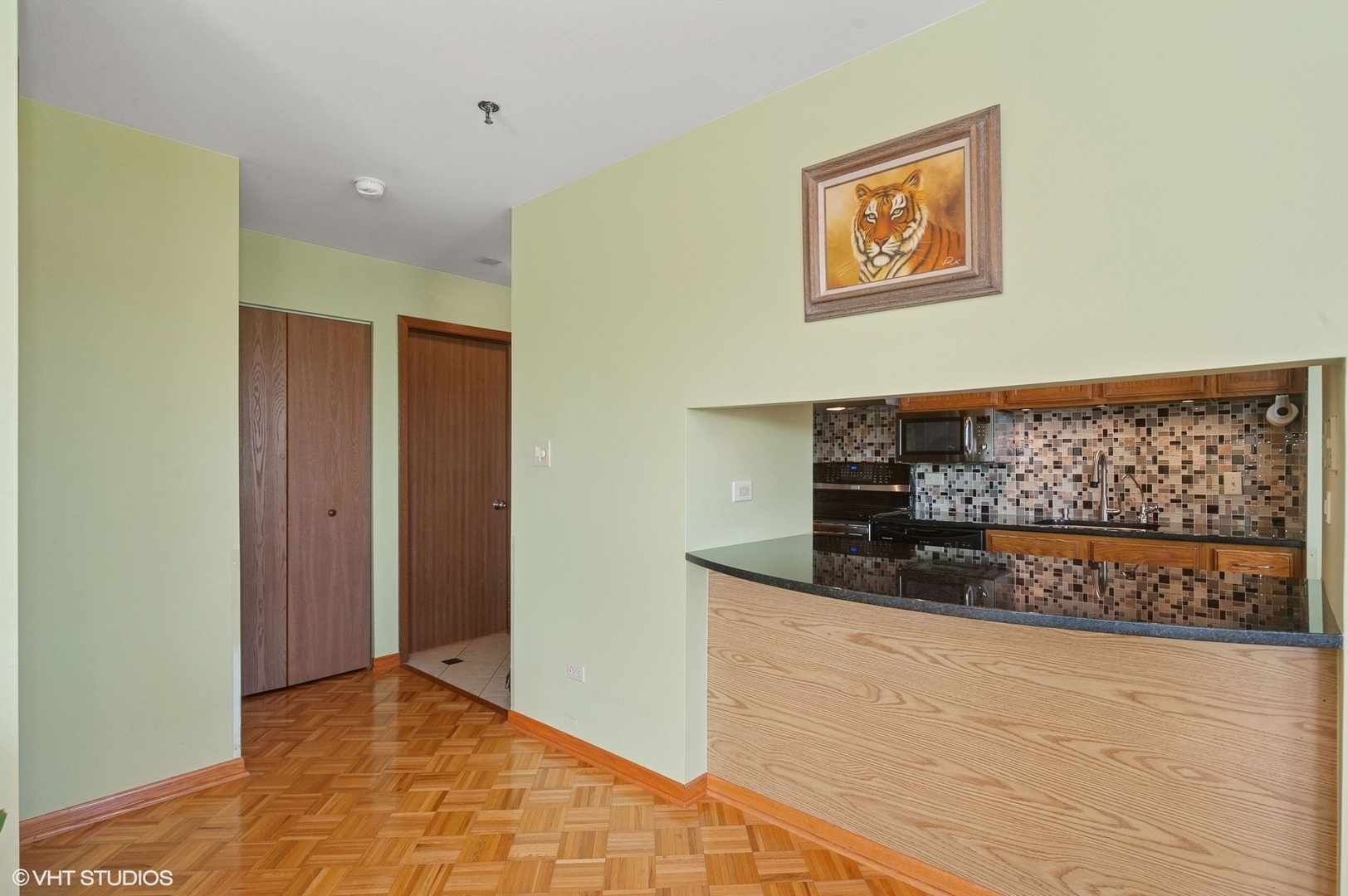 3255 Kirchoff Road, Unit 305 Rolling Meadows, IL 60008 - Photo 6 of 14 Gallery Image 6