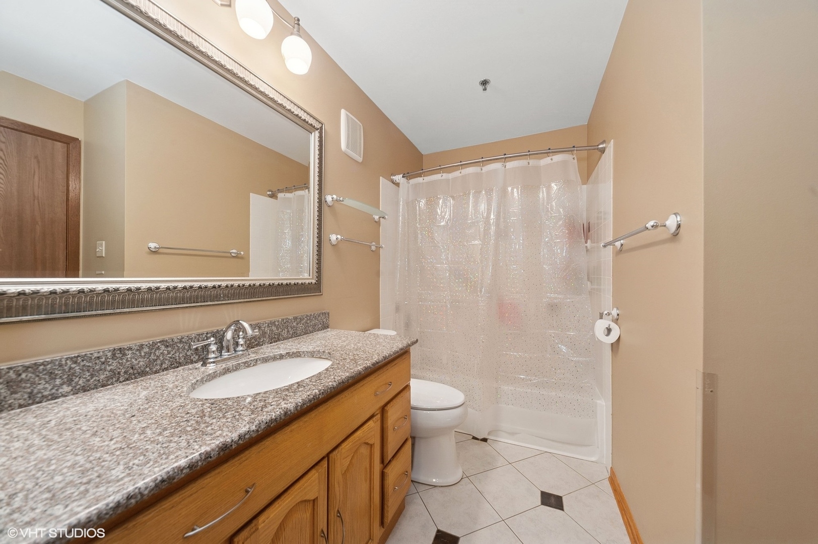 3255 Kirchoff Road, Unit 305 Rolling Meadows, IL 60008 - Photo 8 of 14 Gallery Image 8