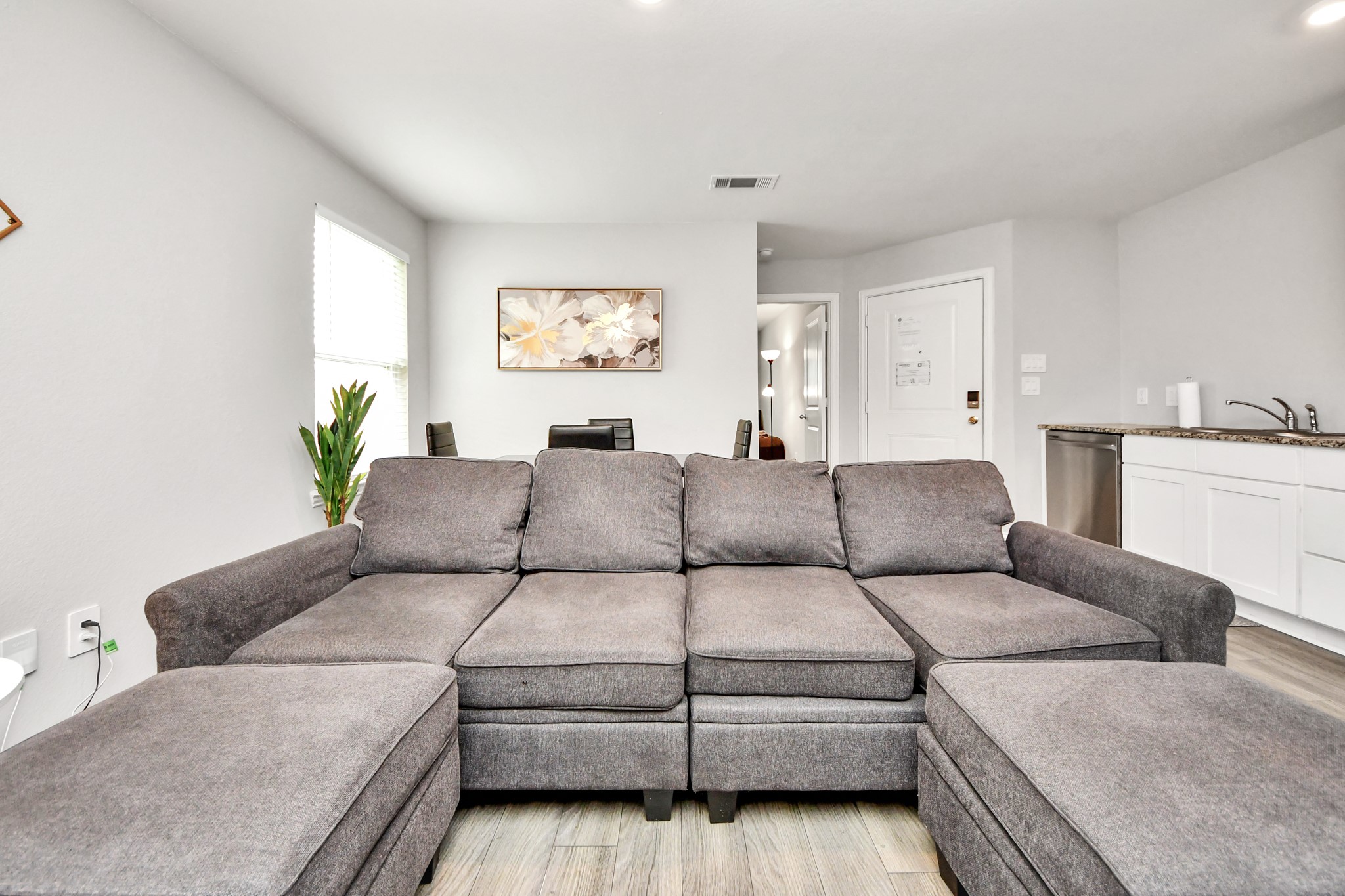 9027 Madera Road, Unit B Houston, TX 77078 - Photo 4 of 50
