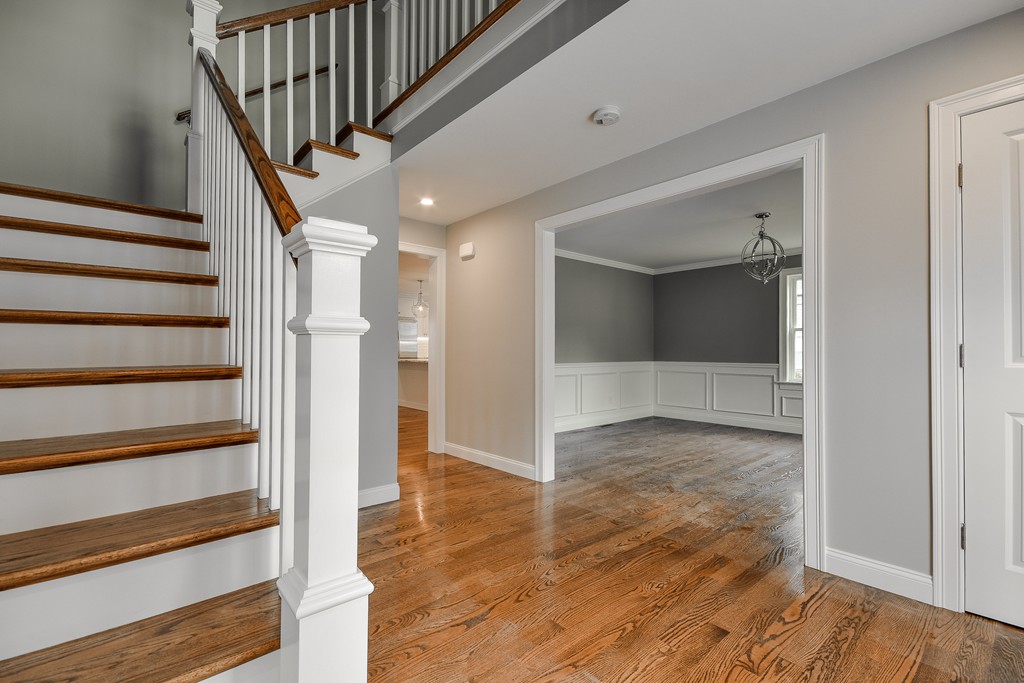 13 Oak Knoll Road Natick, MA 01760 - Photo 2 of 18 Gallery Image 2