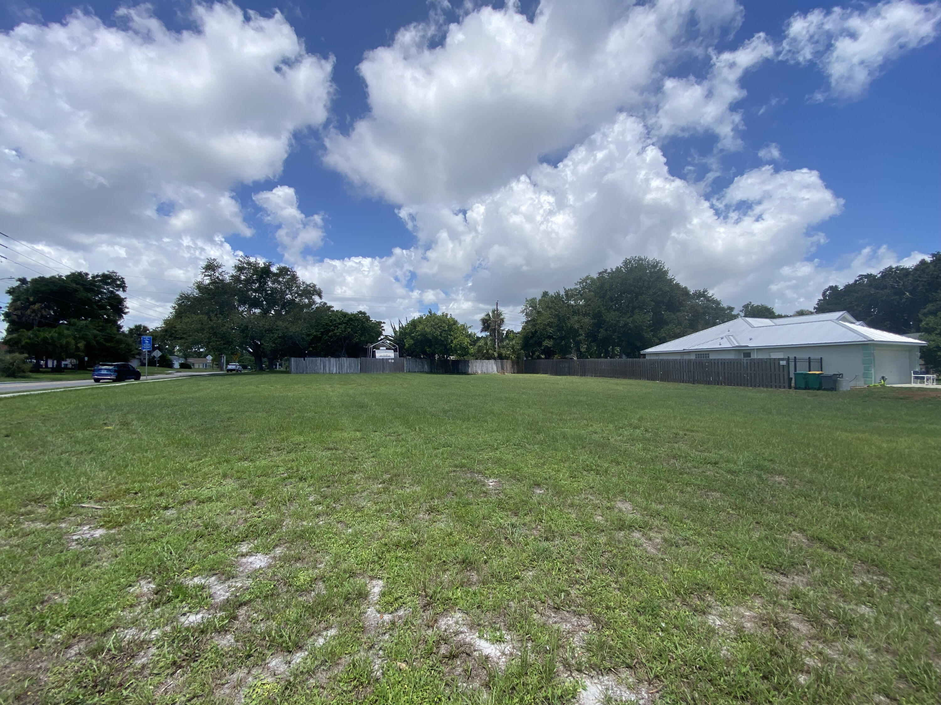 0 Unknown Road Melbourne, FL 32901 - Photo 2 of 4 a view of a garden