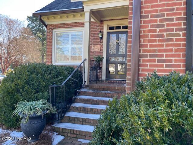 110 CANTERBURY RD NW