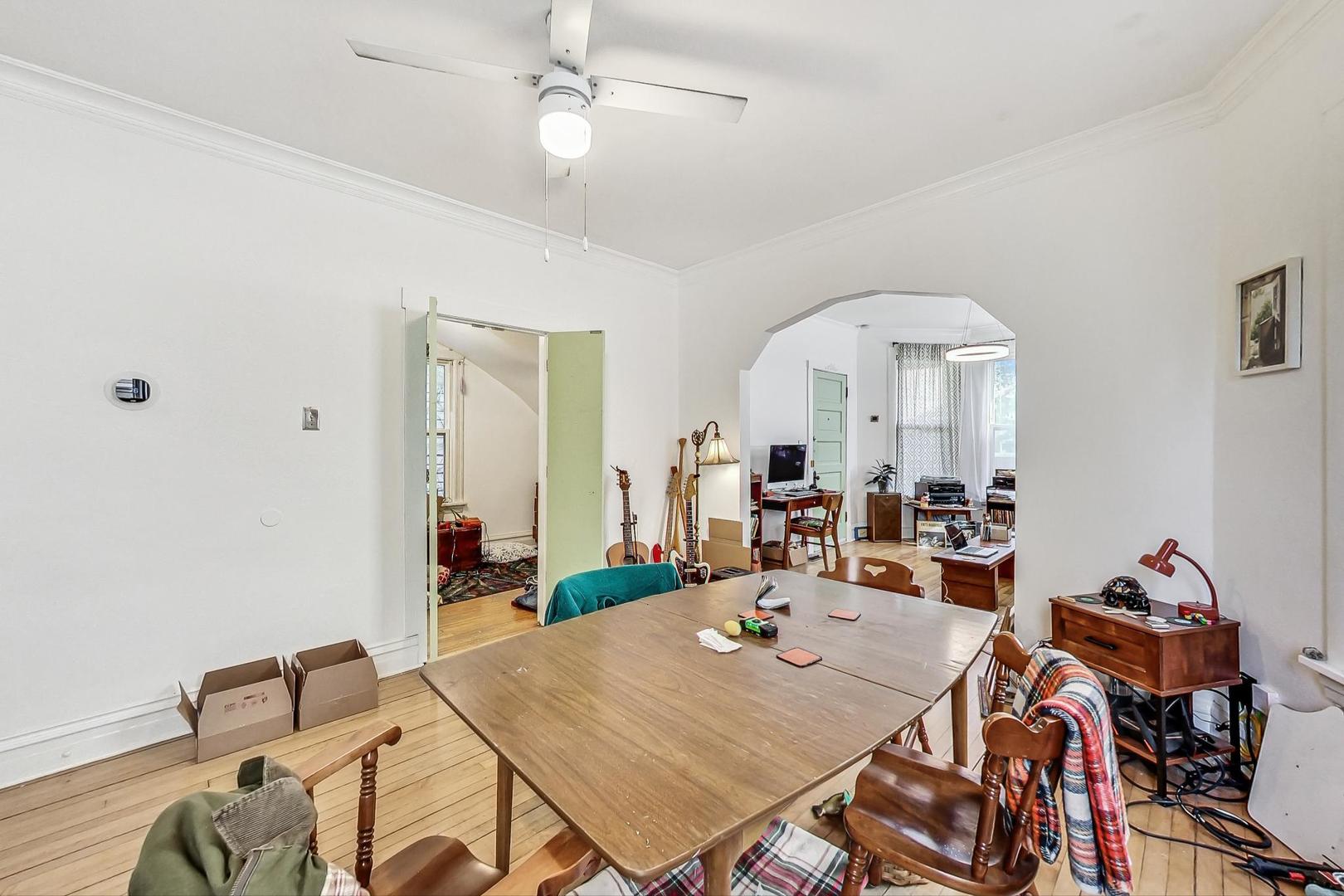 2524 North Ridgeway Avenue Chicago, IL 60647 - Photo 12 of 23 Gallery Image 12