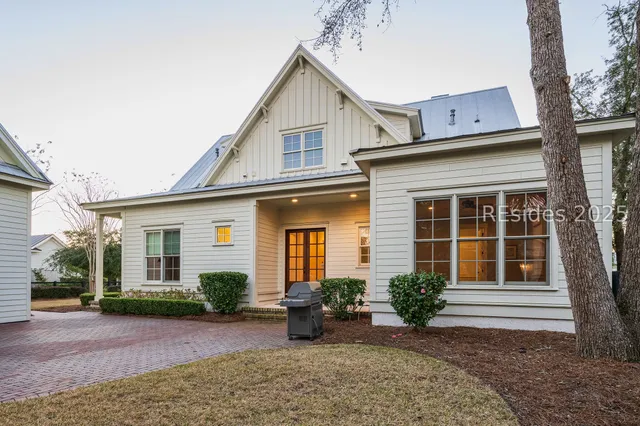 $2,095,000 | 8 Crossbow Road, Bluffton, SC 29910