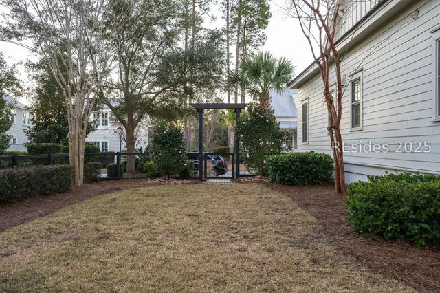 $2,095,000 | 8 Crossbow Road, Bluffton, SC 29910