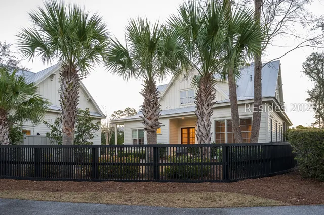 $2,095,000 | 8 Crossbow Road, Bluffton, SC 29910
