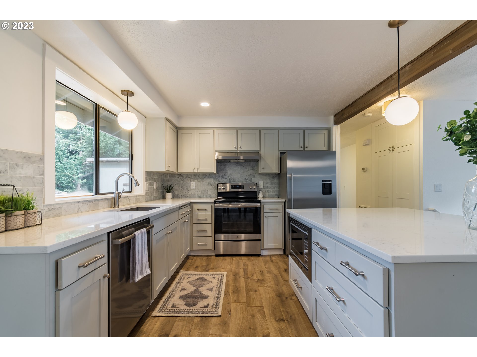 5130 Fox Hollow Road Eugene, OR 97405 - Photo 11 of 32 Gallery Image 11