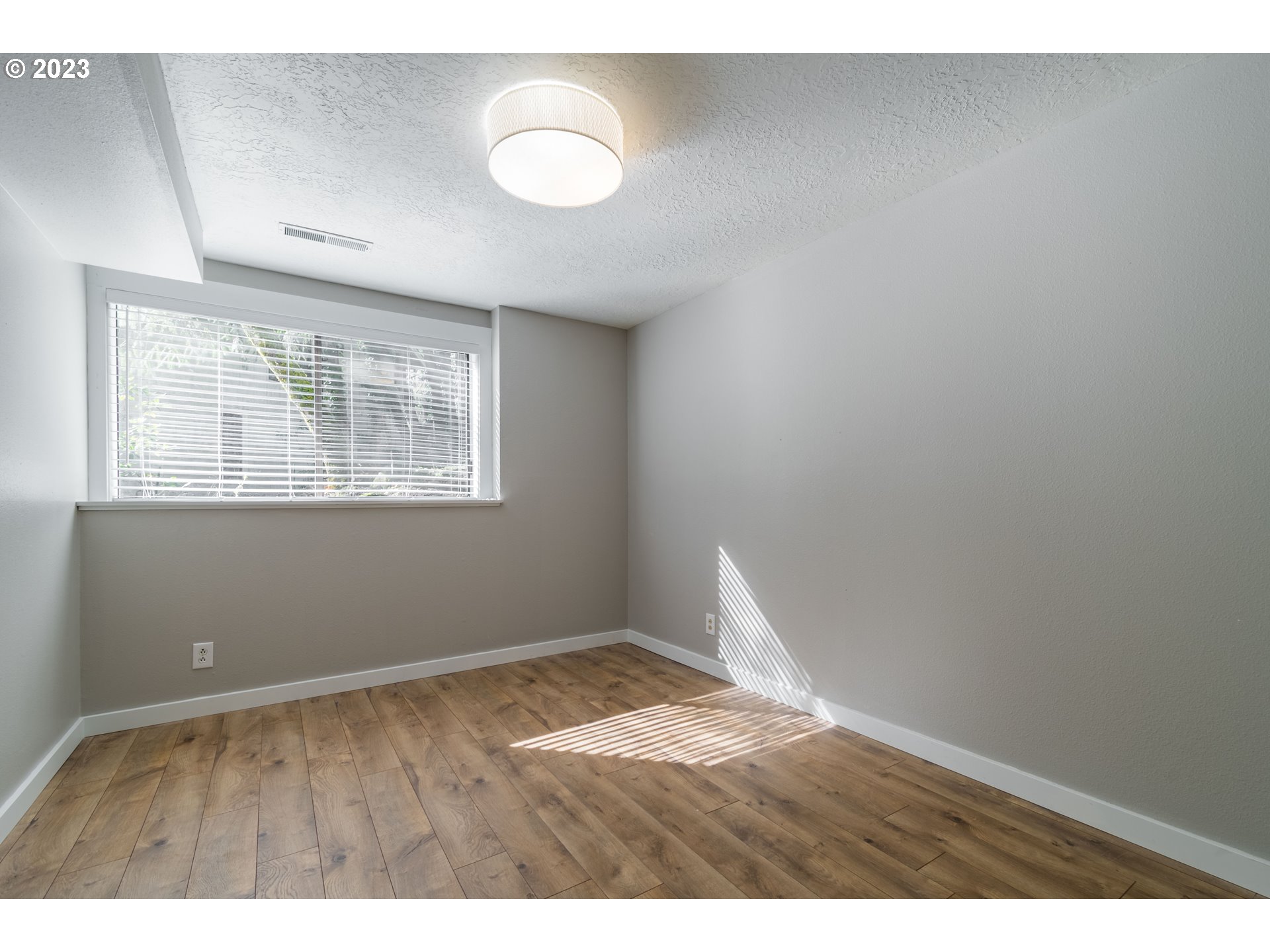 5130 Fox Hollow Road Eugene, OR 97405 - Photo 26 of 32 Gallery Image 26